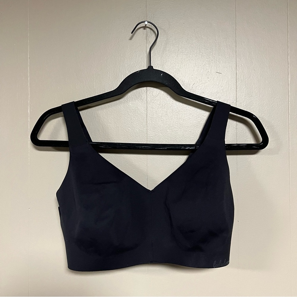 Lululemon black bra size 36DD